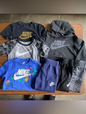 Nike Kids Tees, Sweats, and Hoodie bundle